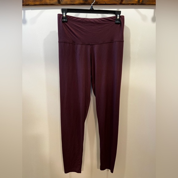 KINDRED BRAVELY Lounge SET: Top & Leggings - Picture 5 of 6